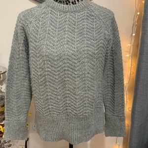 Forever 21 grey knitted sweater size small